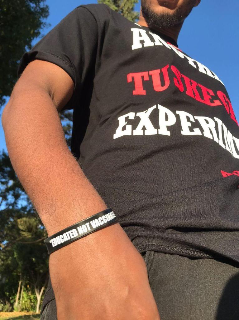 Educated not vaccinated (black and white) wristband